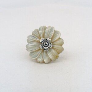 Vintage 925 Sterling Silver Carved Mother of Pearl Flower Ring Size 5.75